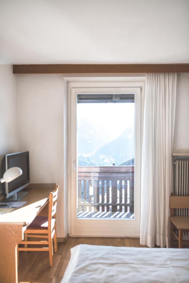 Hotel Gasthof Stern โนวาโปเนนเต ภายนอก รูปภาพ
